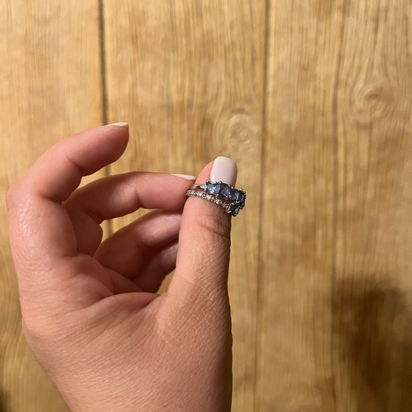 2 Blue stone rings - Picture 2 of 3